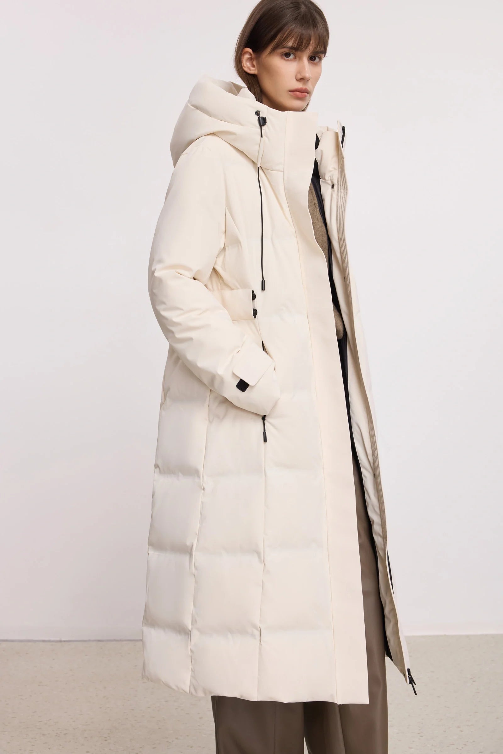 #color_Off White
