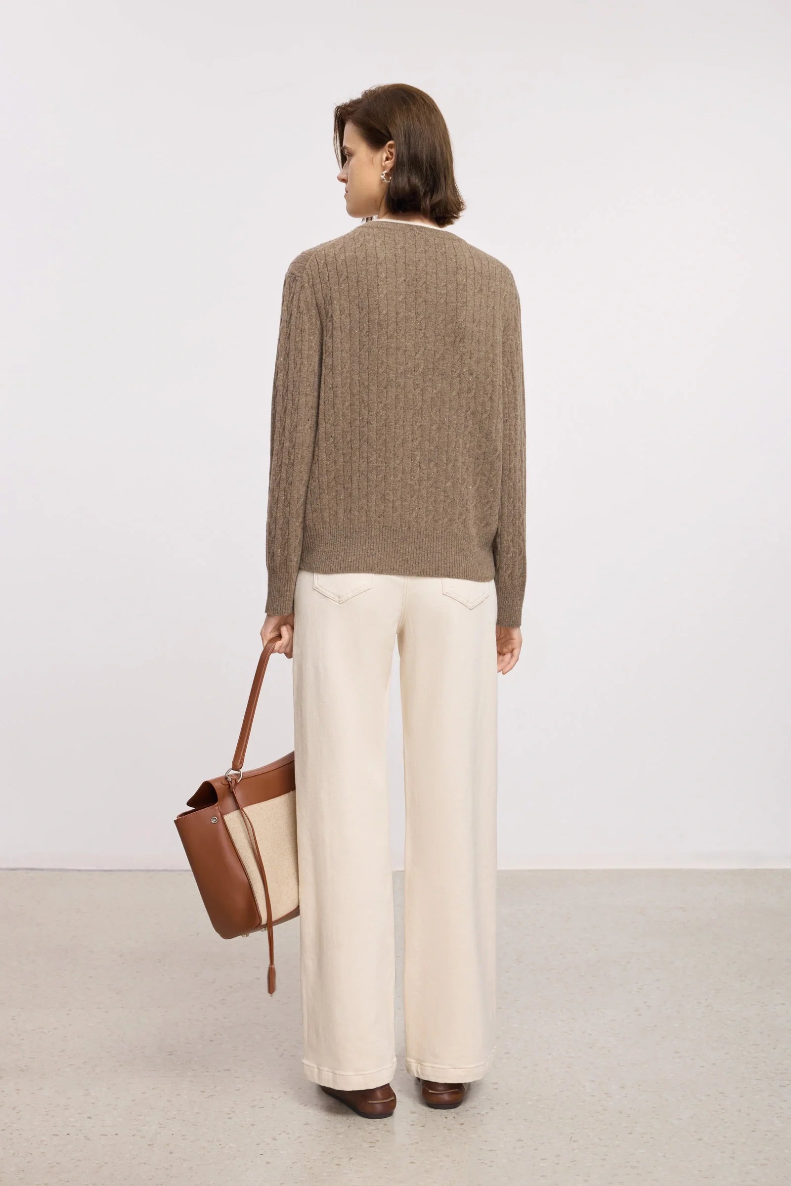 #color_Off White