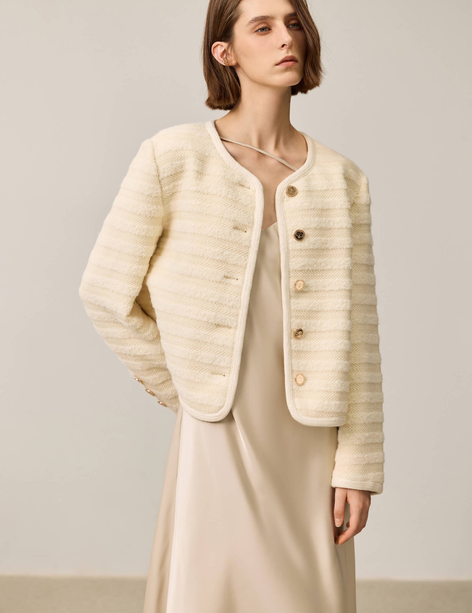 #color_Off White