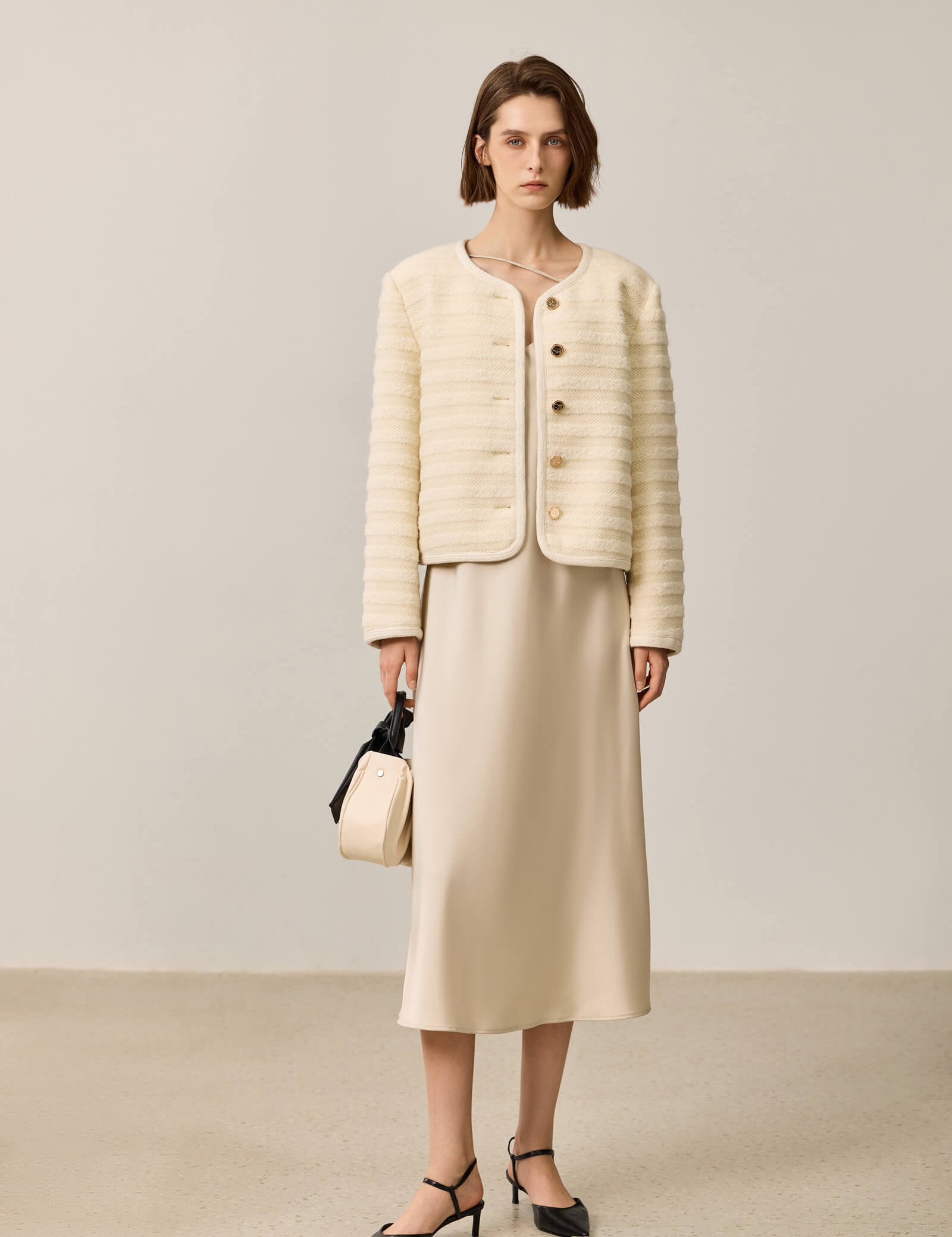 #color_Off White