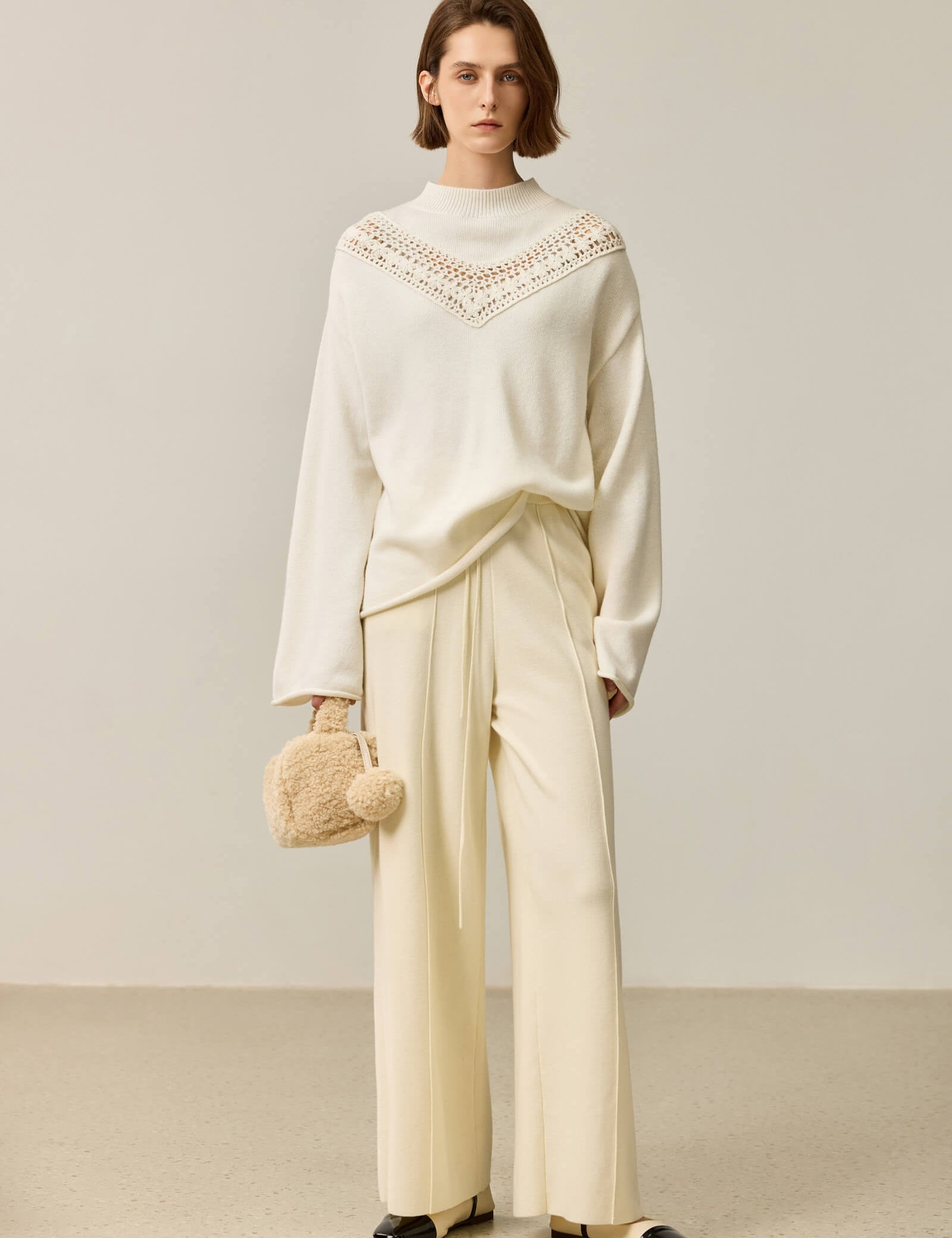 #color_Off White