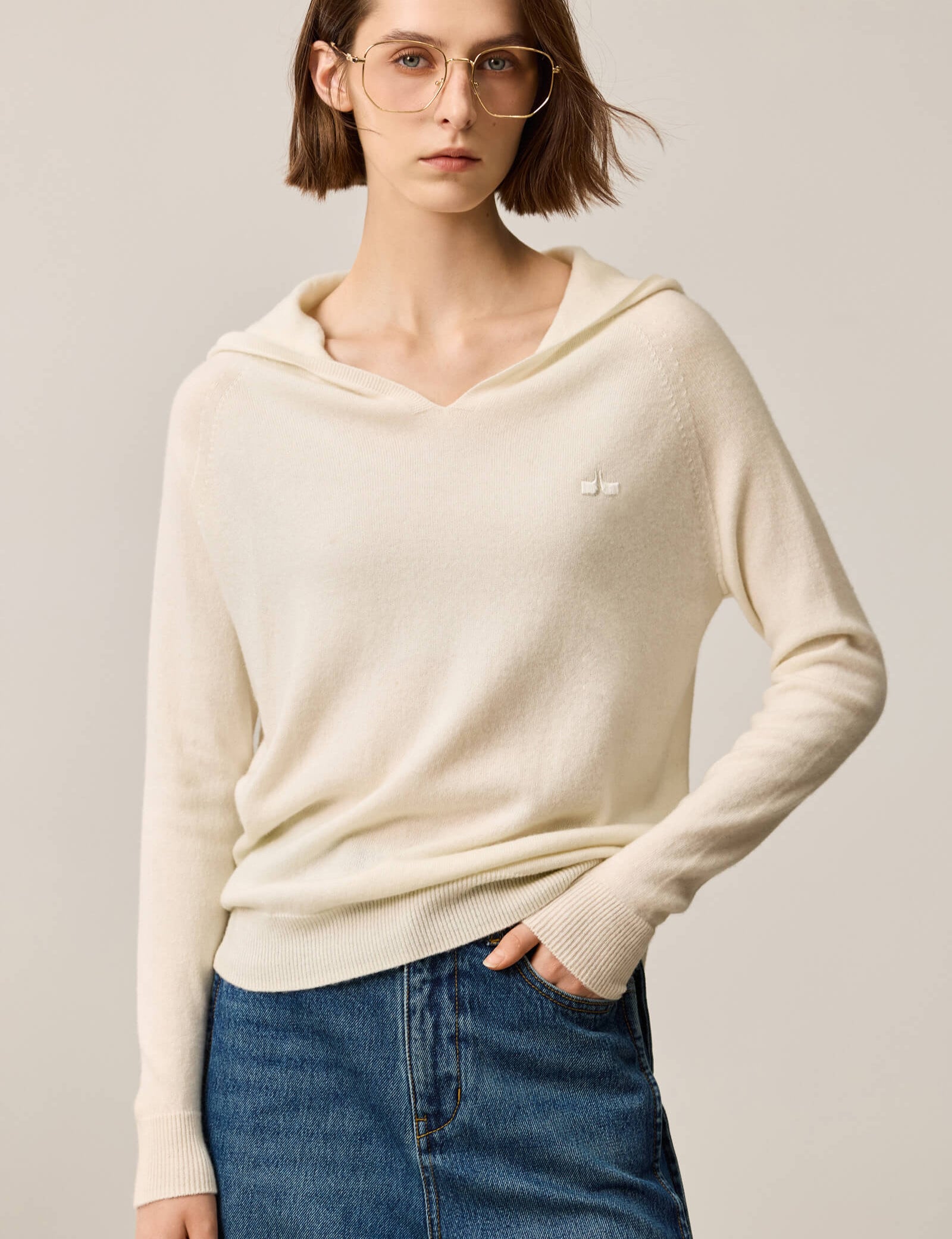 #color_Off White