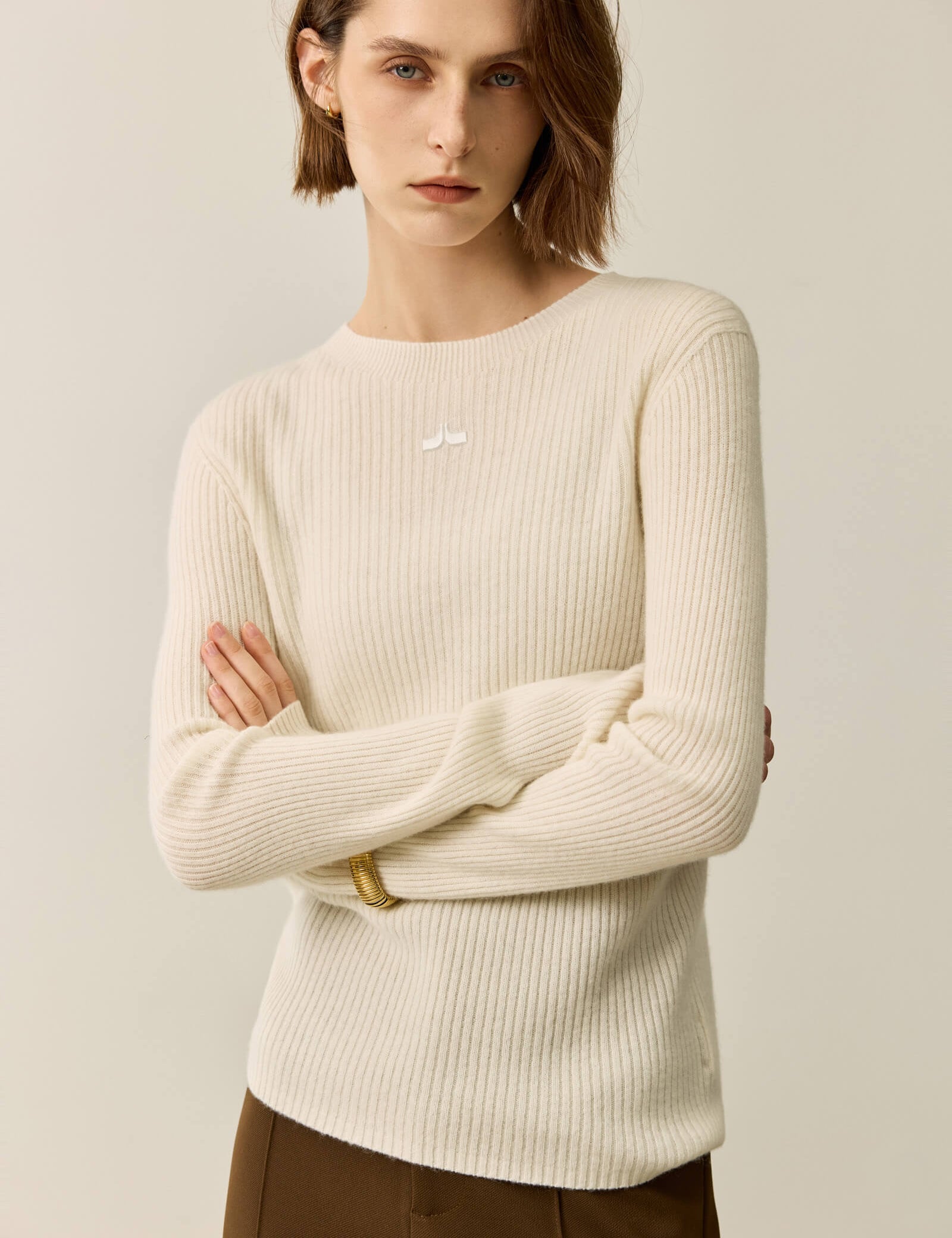 #color_Off White