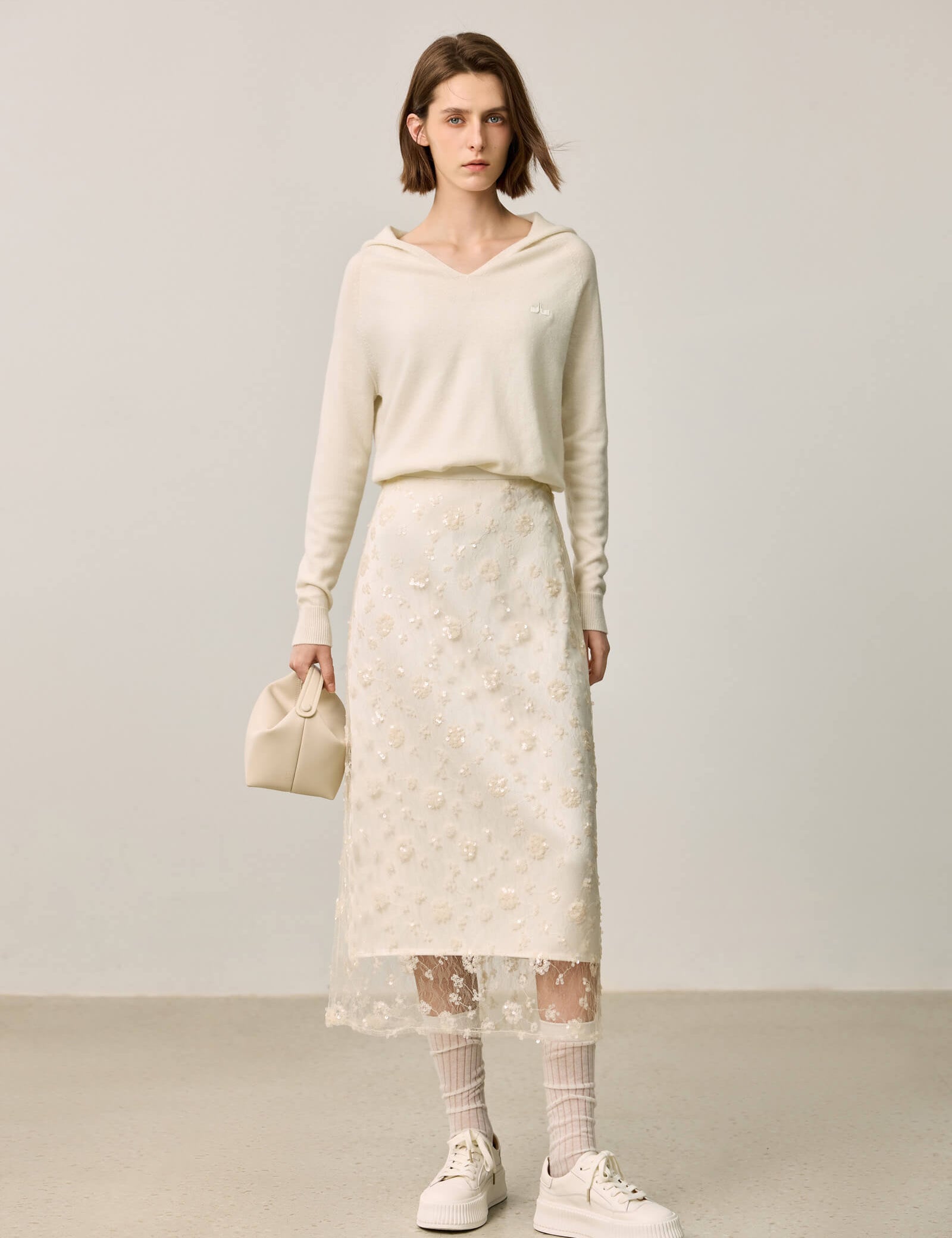 #color_Off White