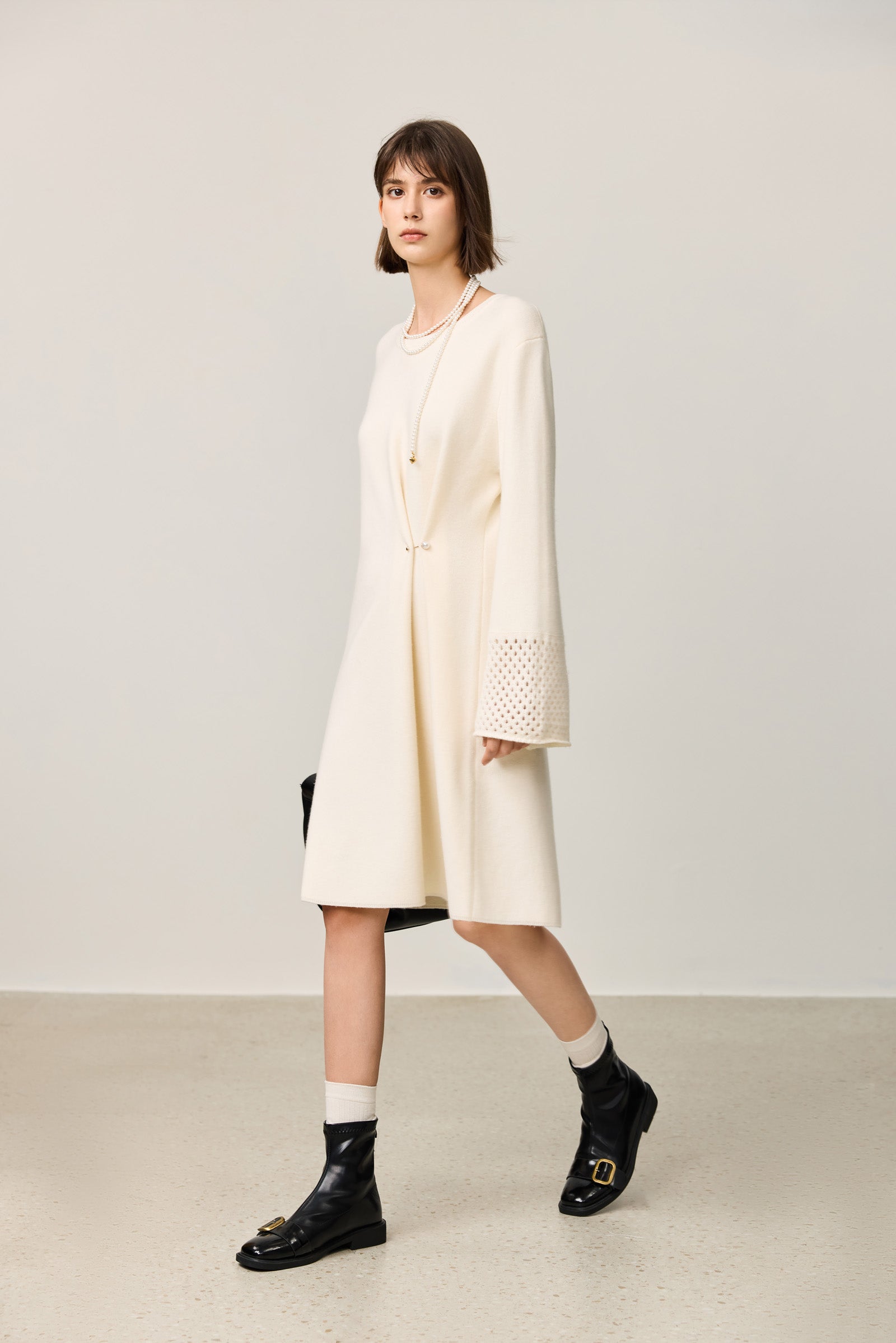 #color_Off White