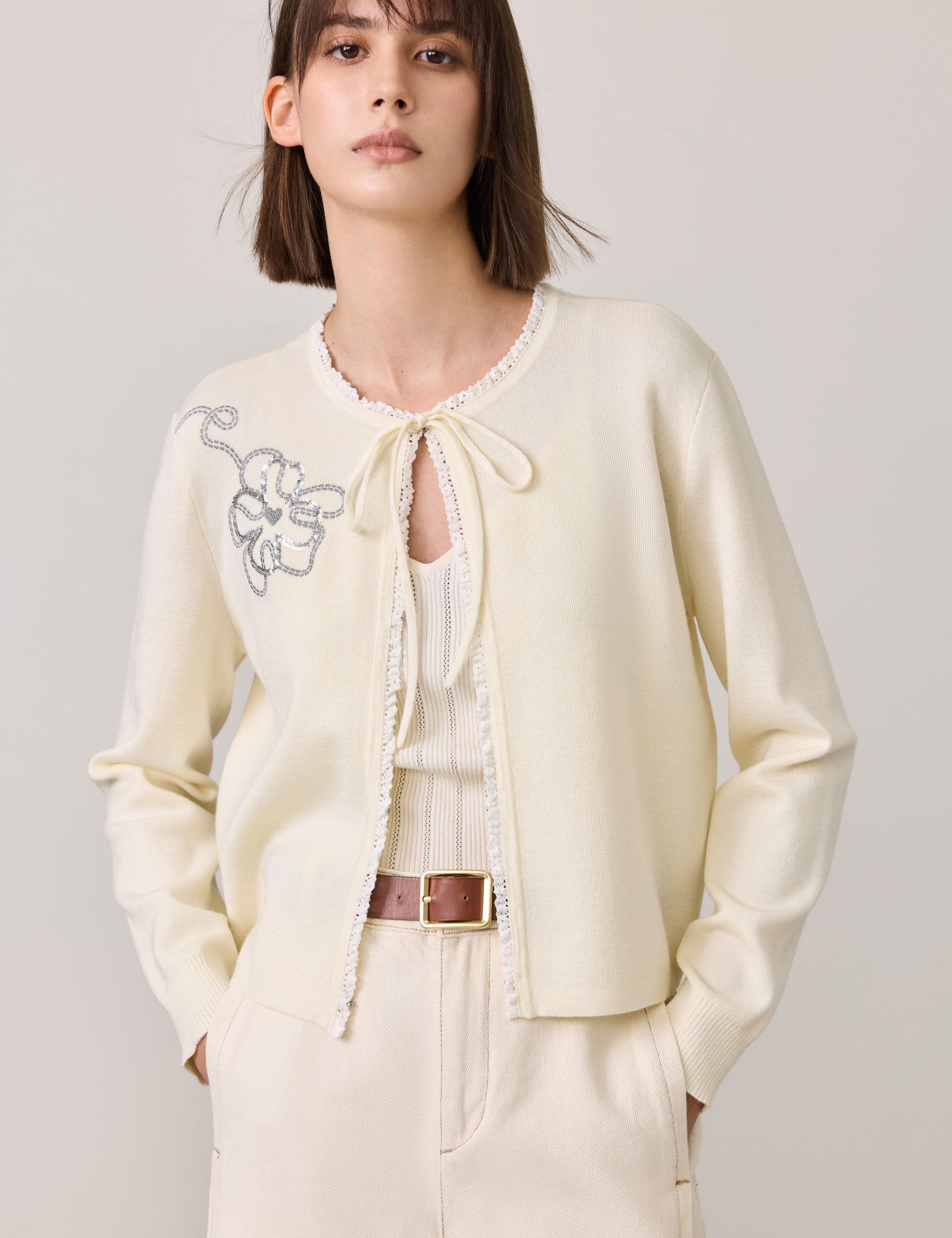 #color_Off White