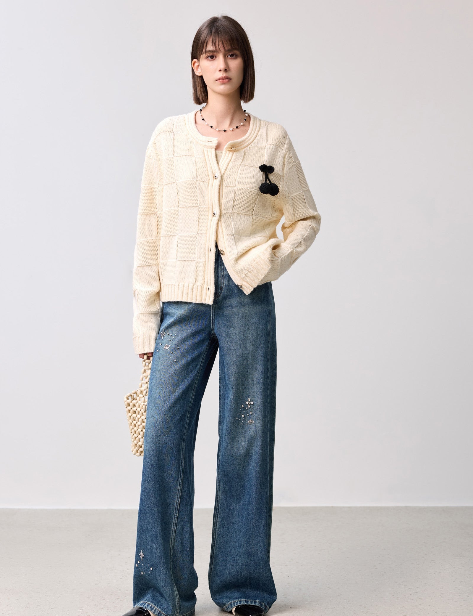 #color_Off White