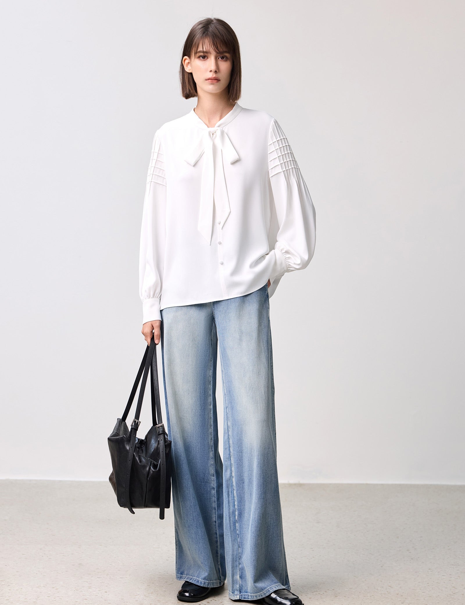 #color_Off White