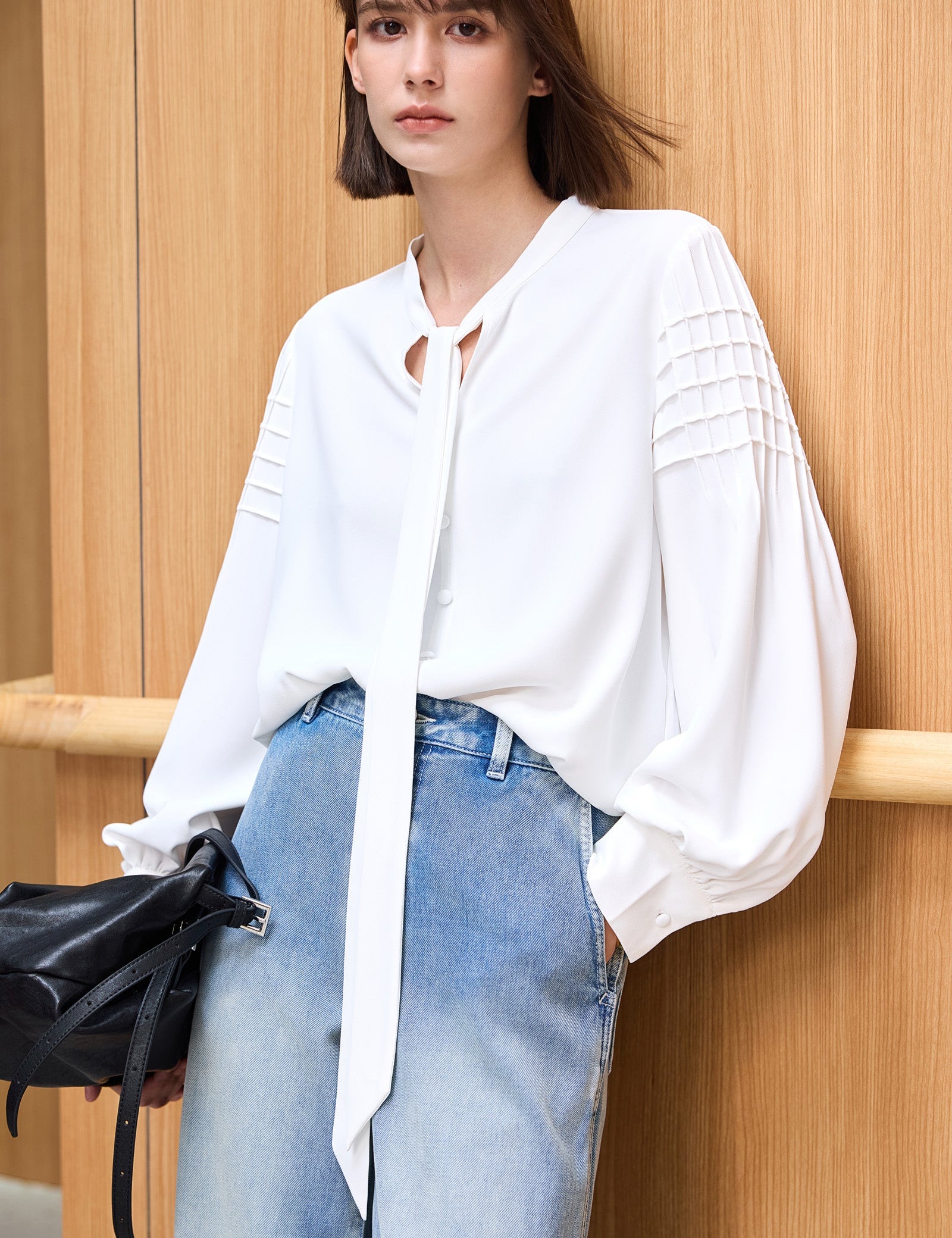 #color_Off White