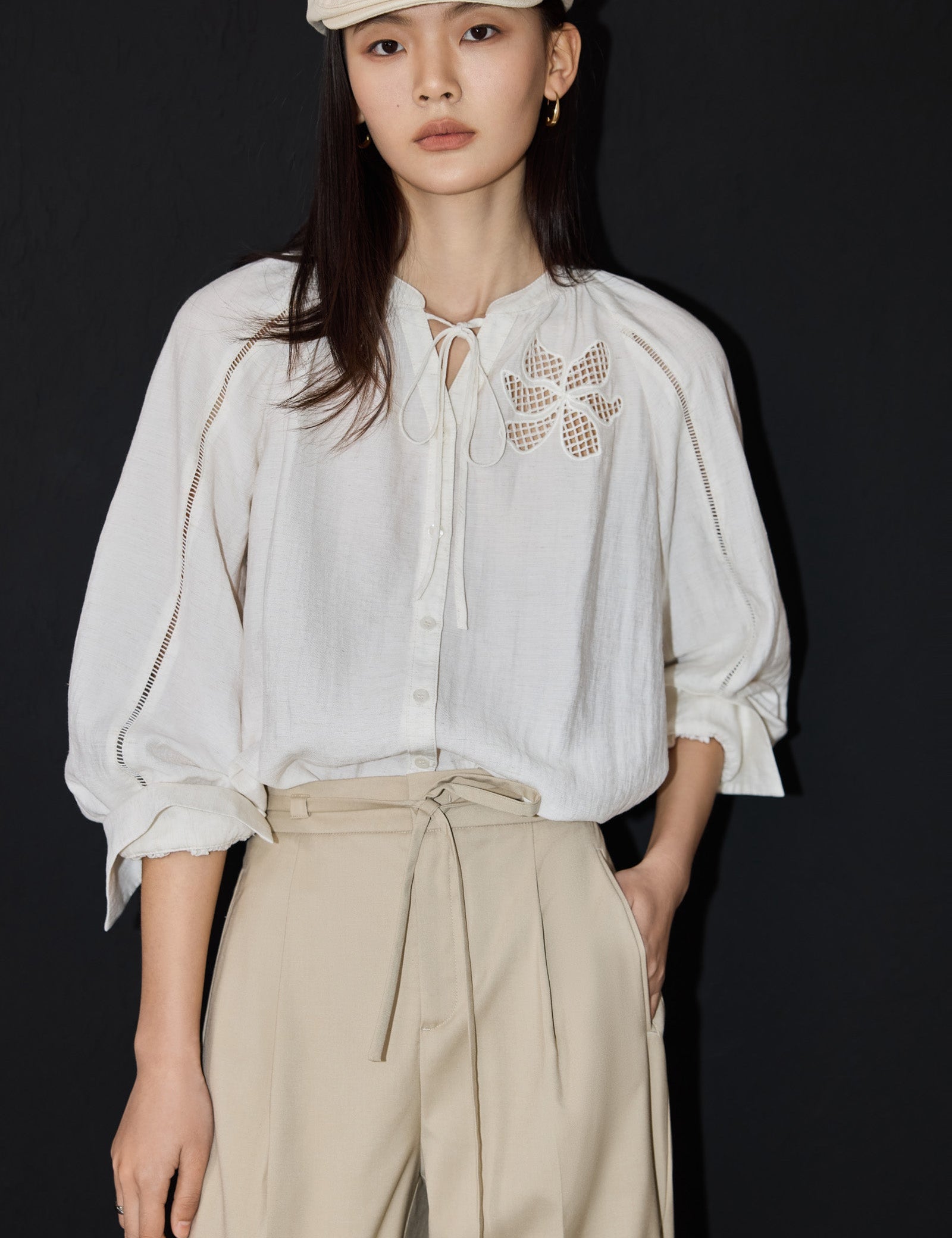 #color_Off White