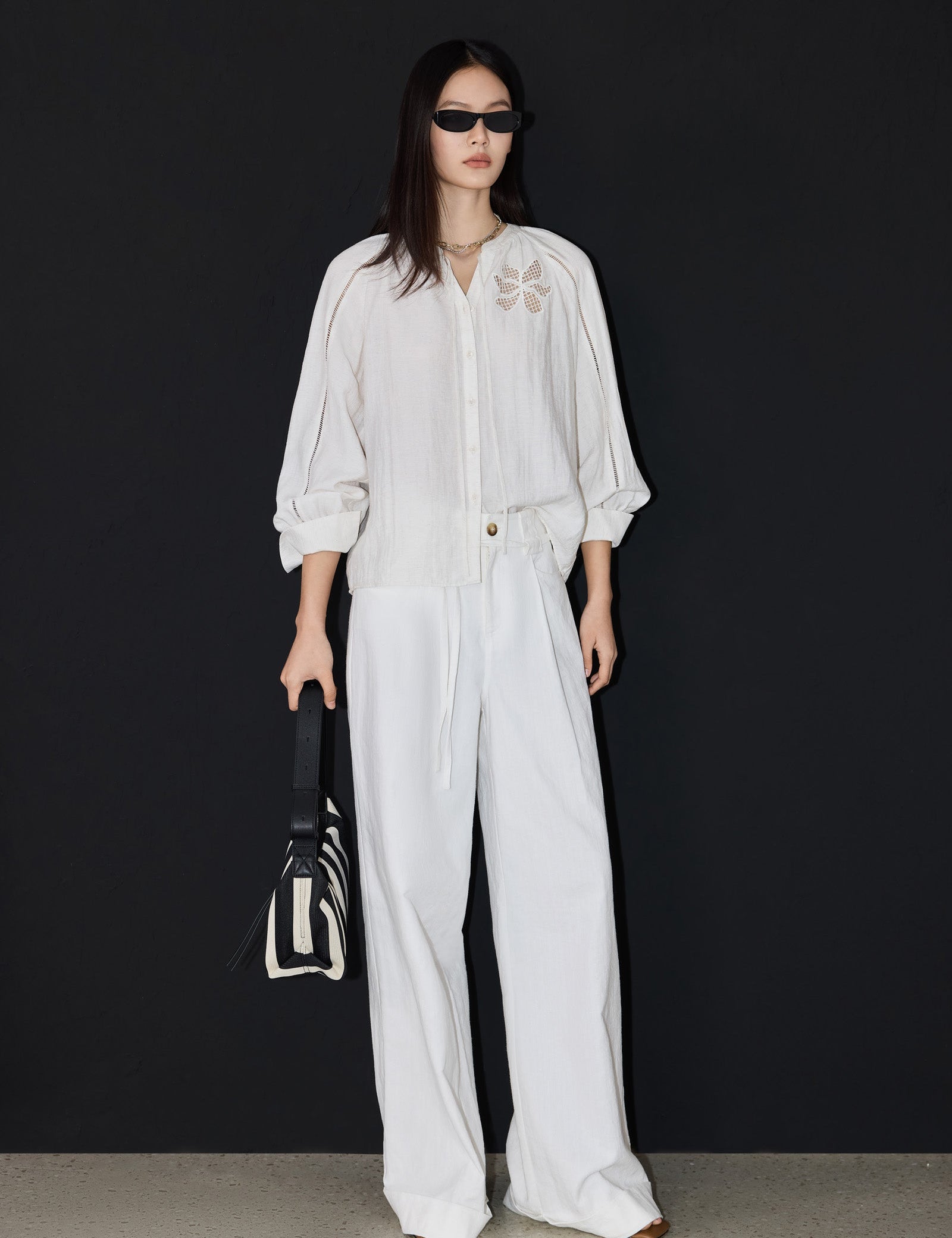 #color_Off White