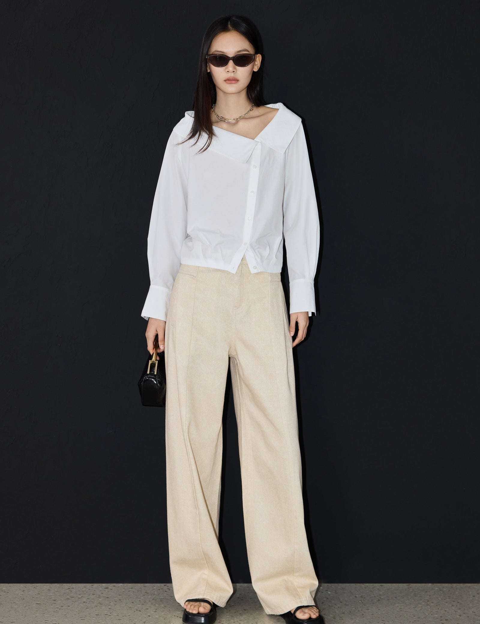 #color_Off White