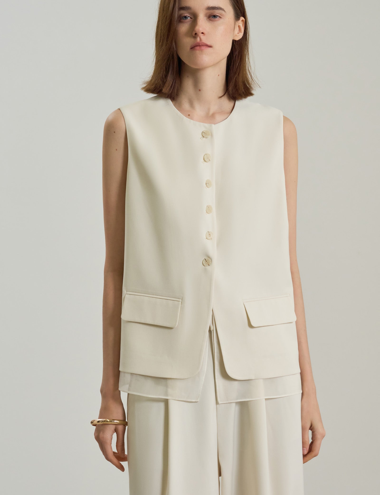 #color_Off White