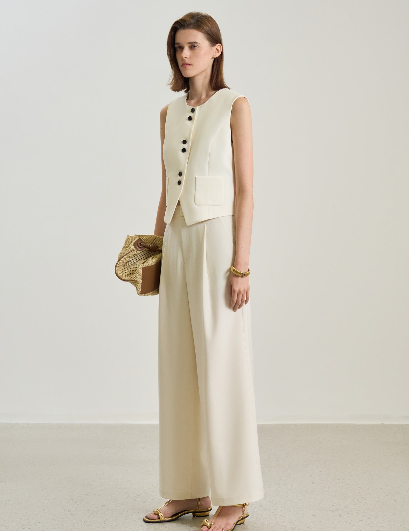 #color_Off White