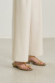 #color_Off White