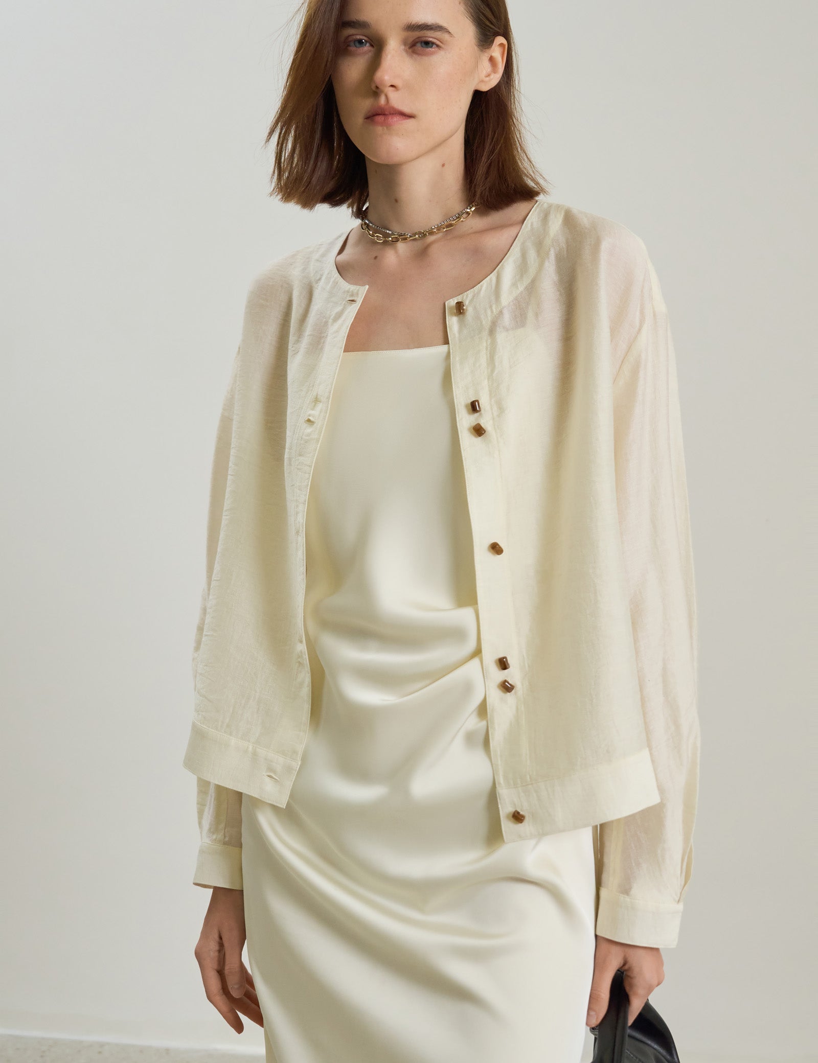#color_Off White