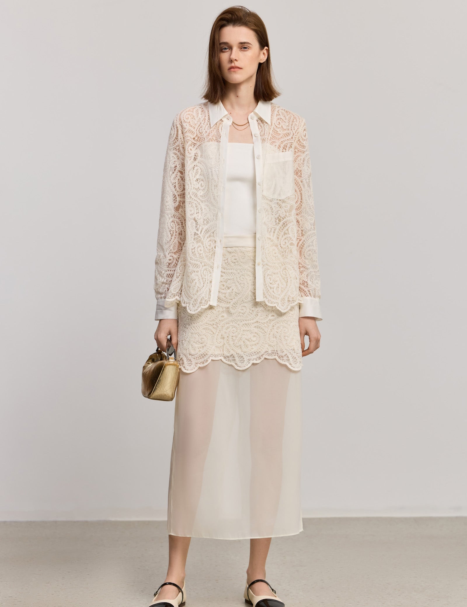 #color_Off White
