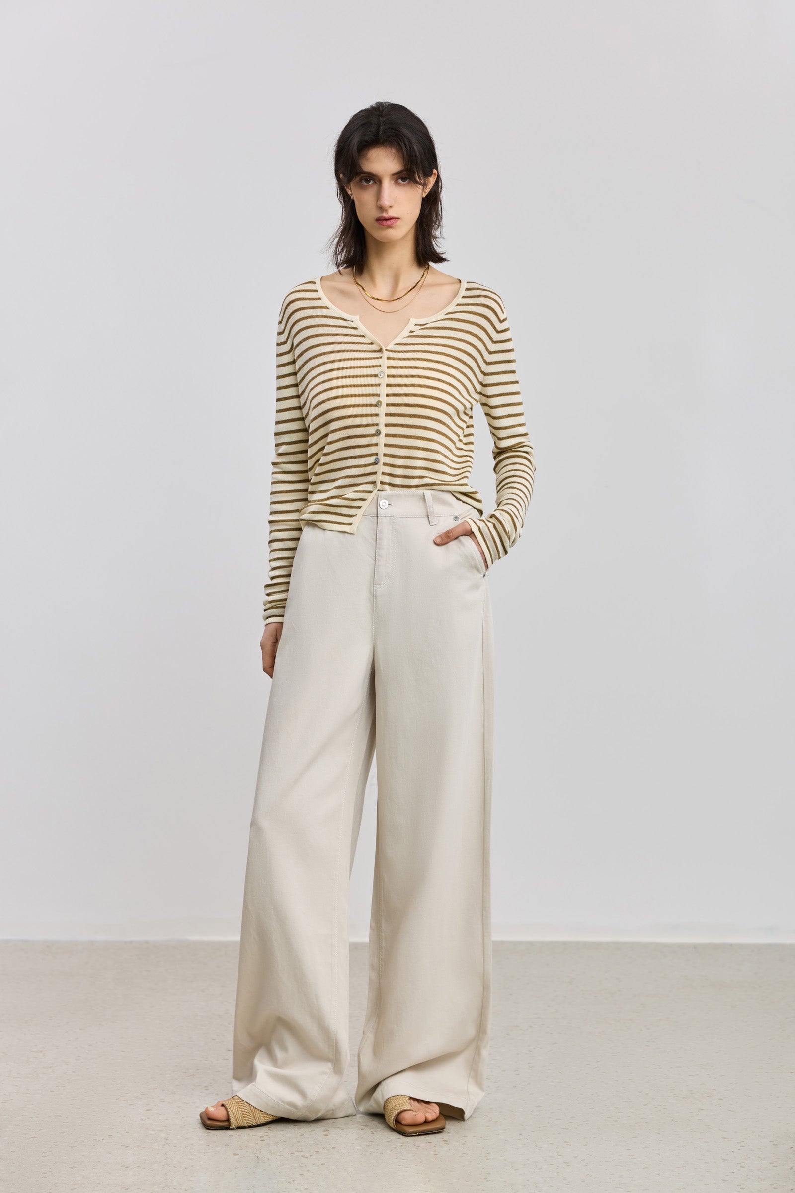 #color_Off White