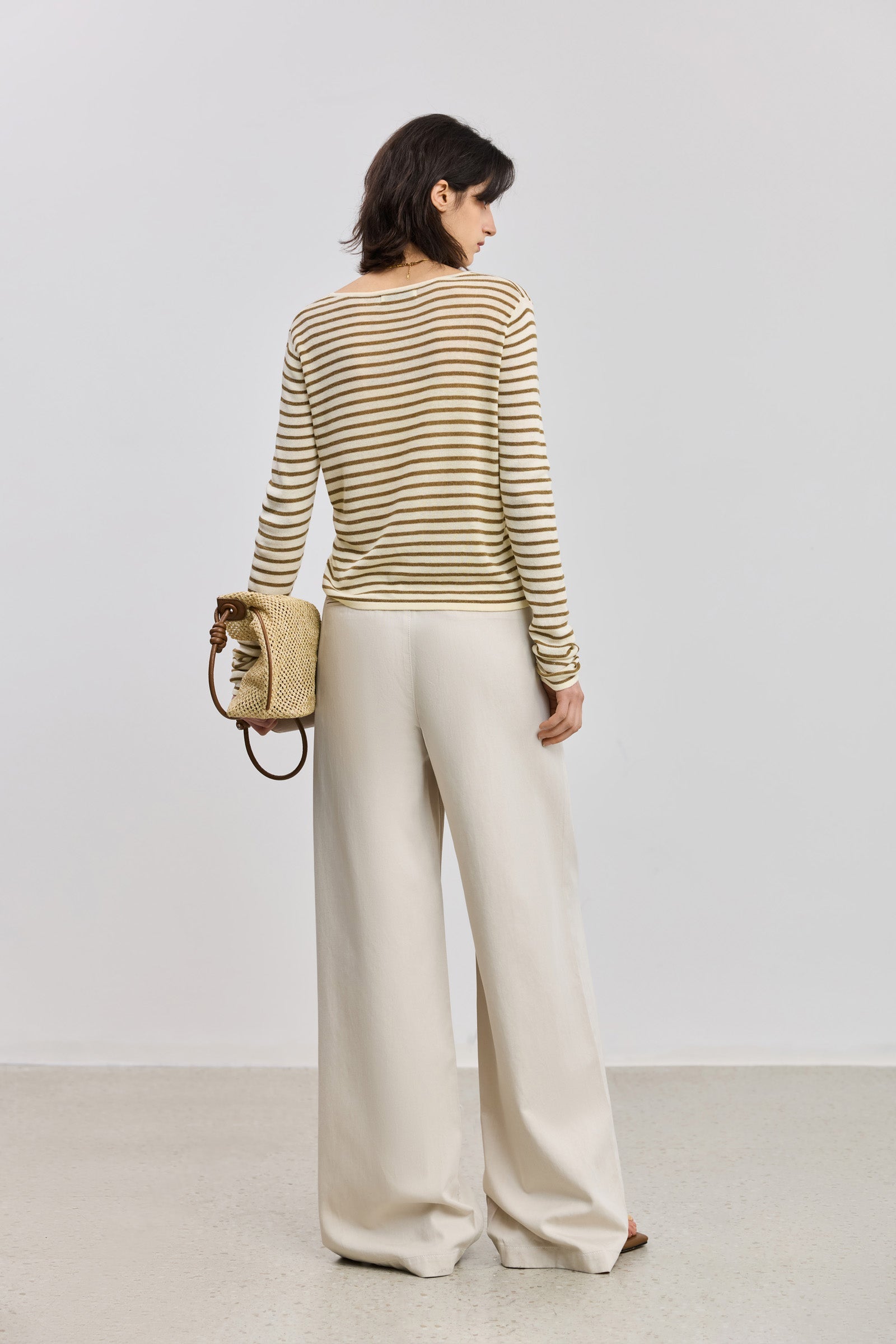 #color_Off White