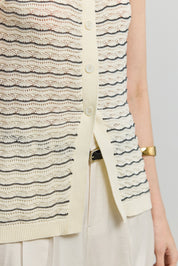 #color_Off White