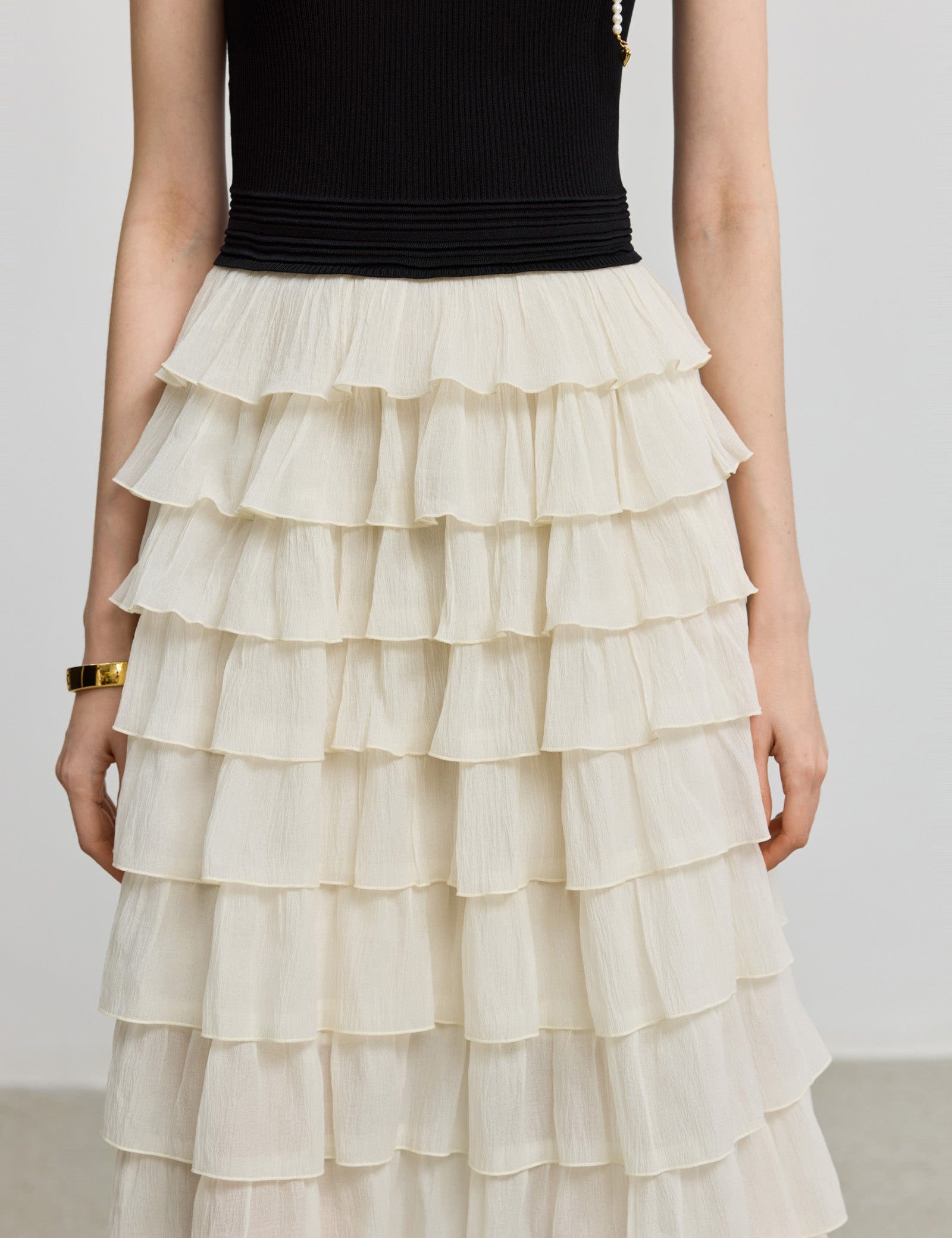 #color_Off White