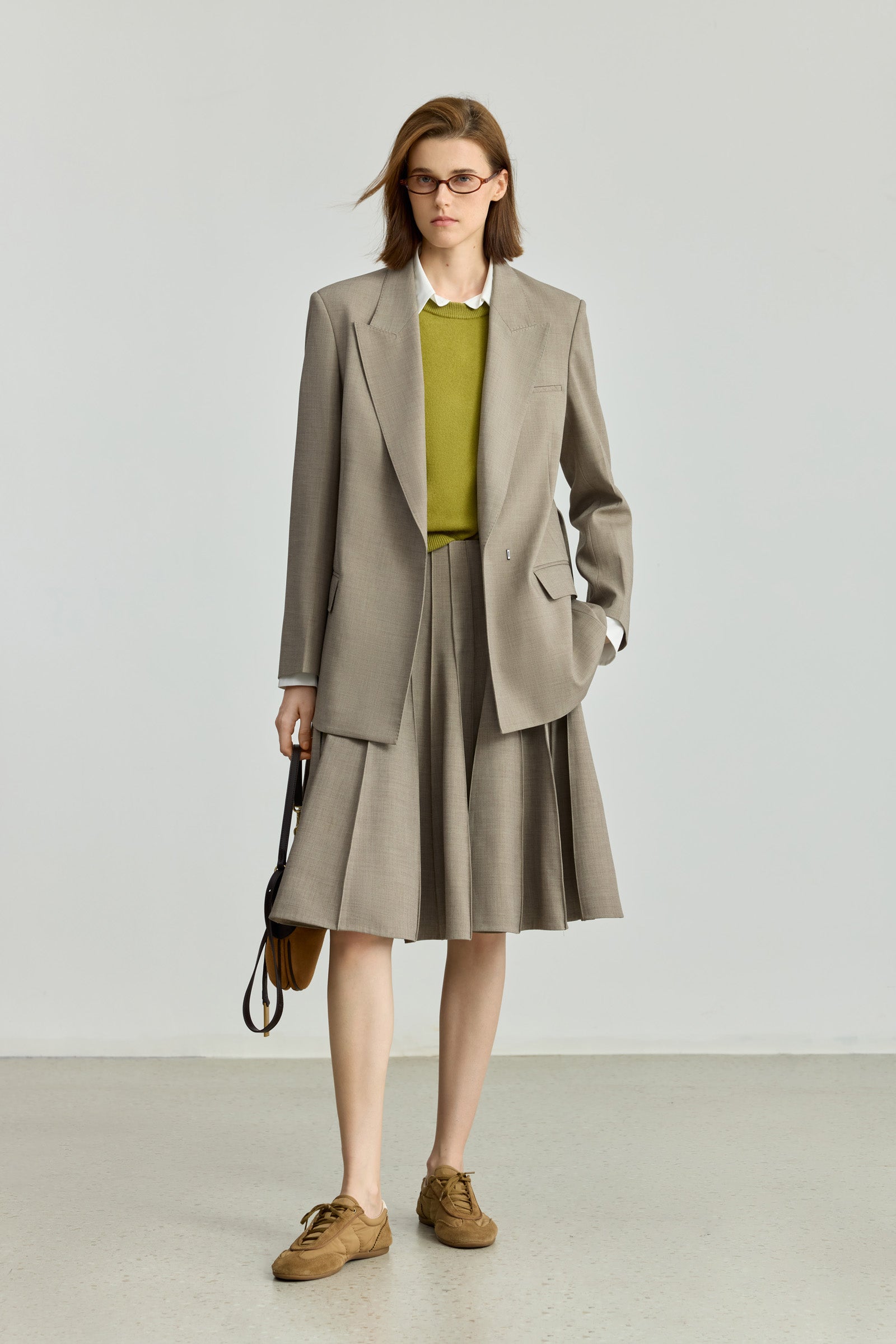 #color_Khaki