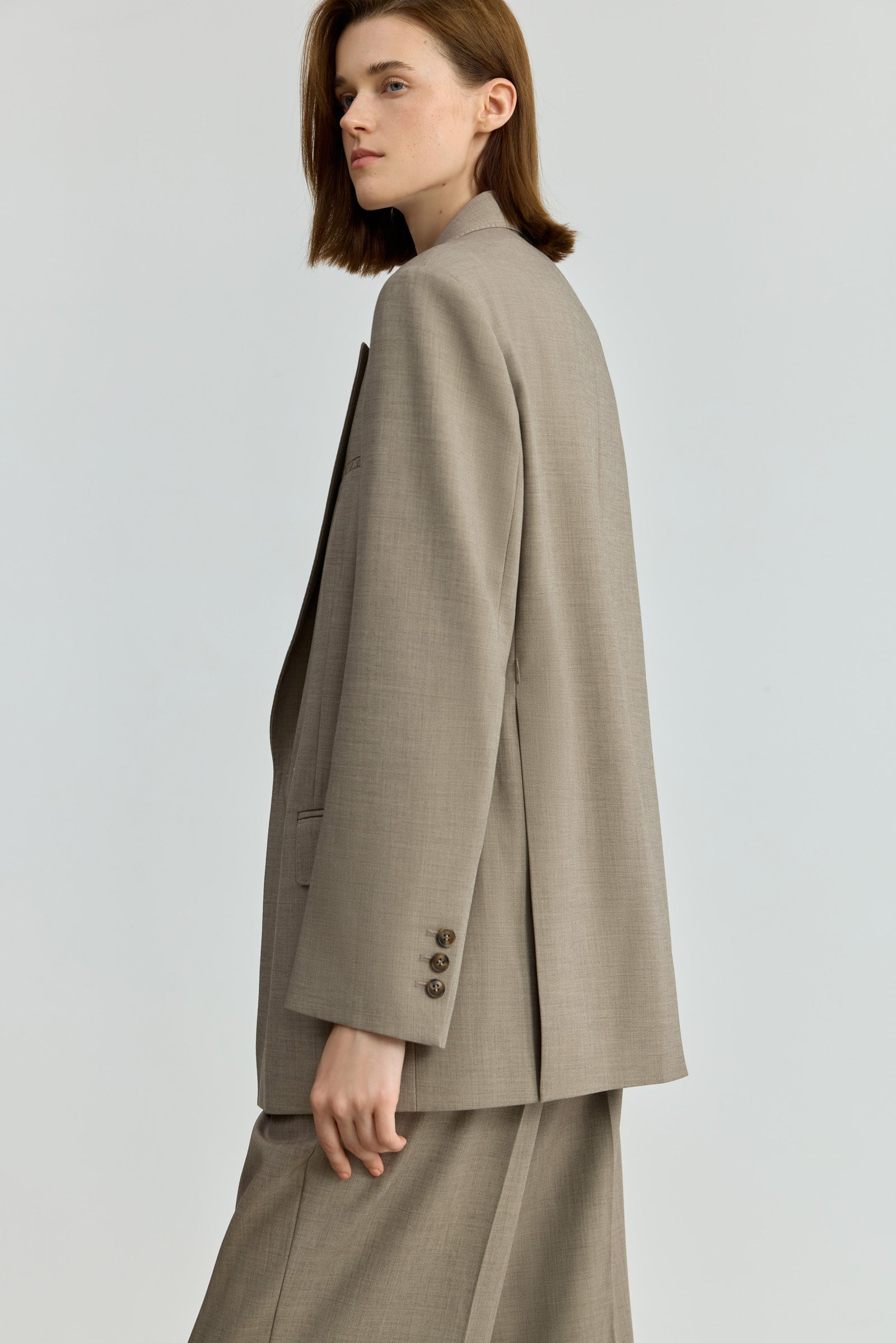 #color_Khaki