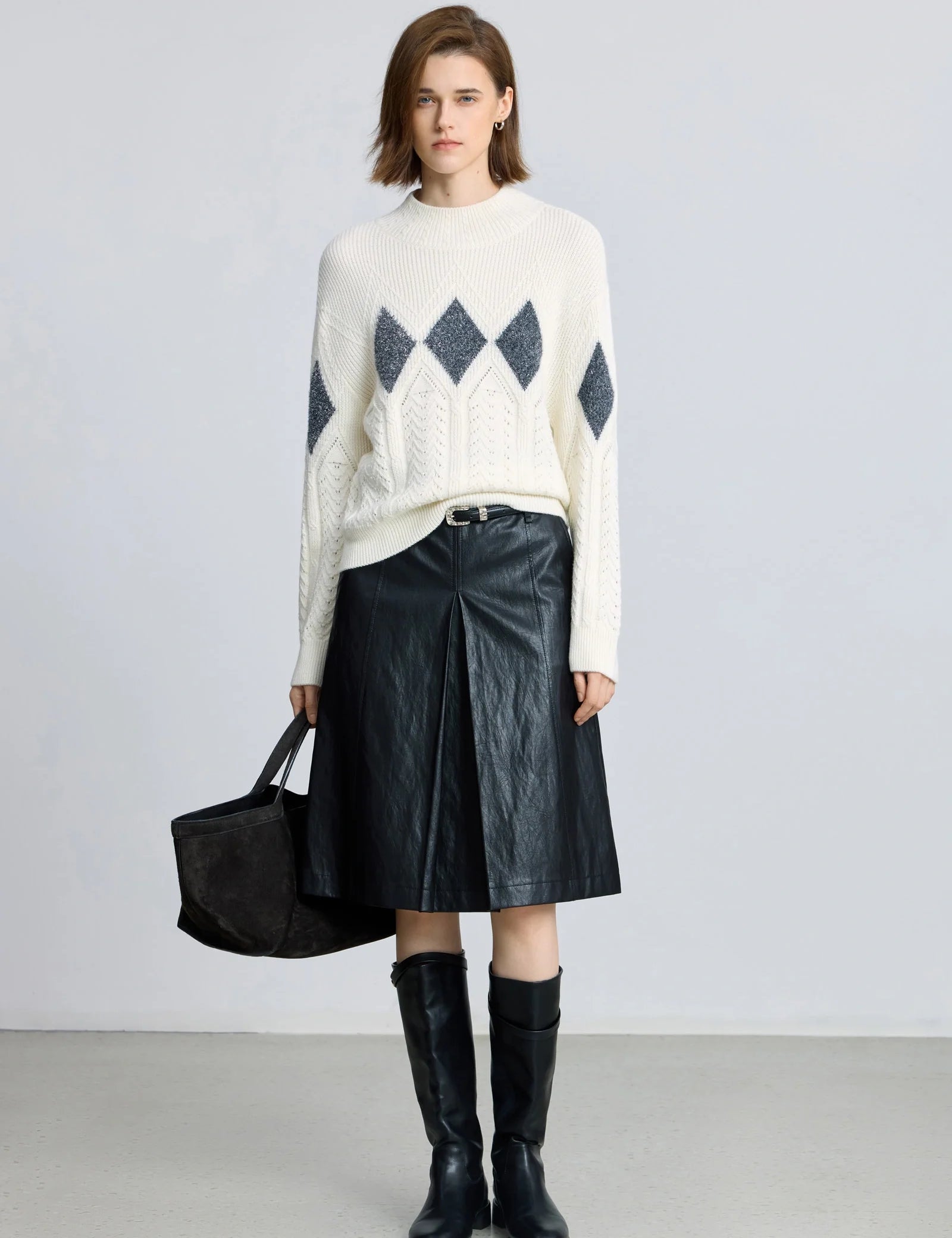 #color_Off White