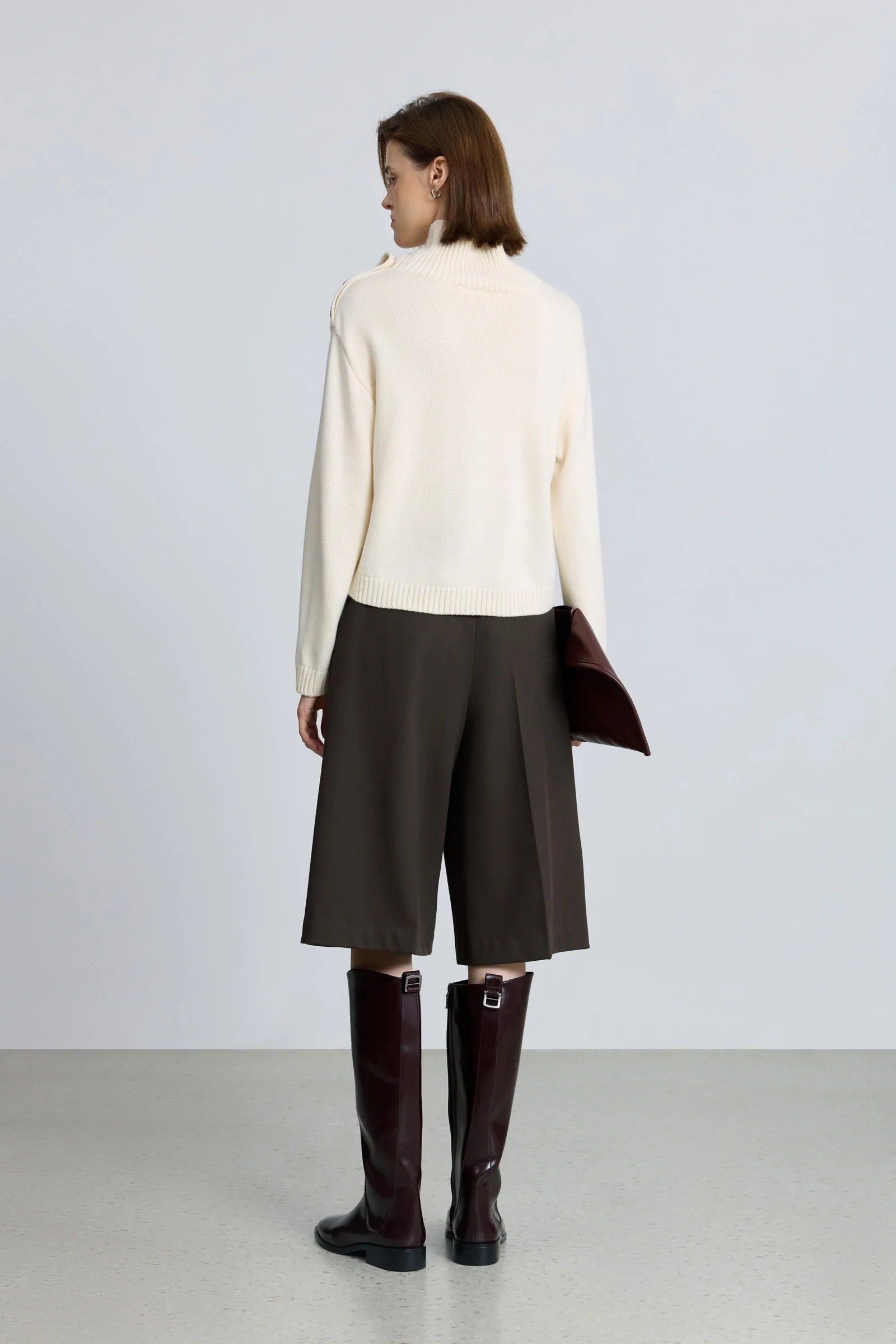 #color_Off White
