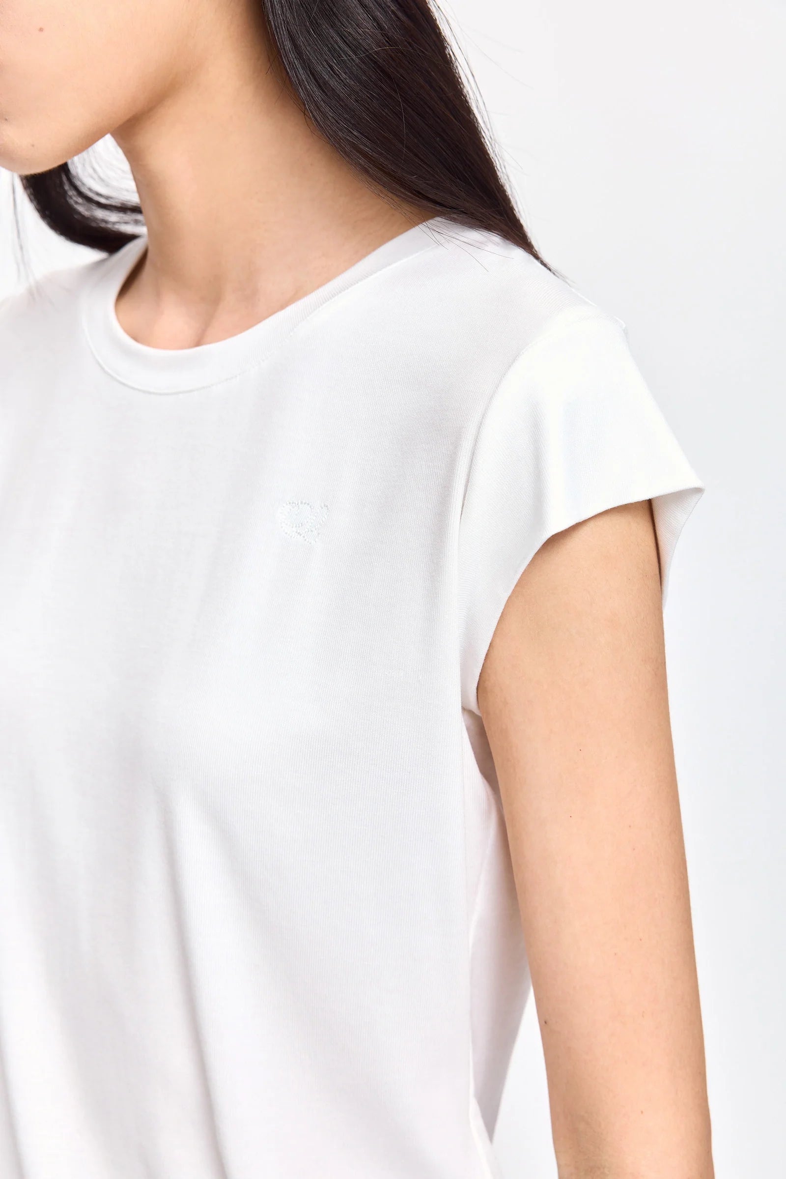 #color_Off White