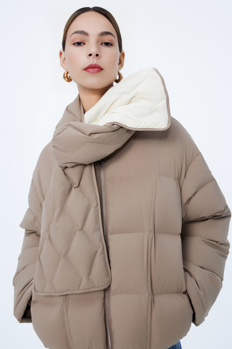 LILY Detachable Scarf Down Jacket | LILY ASIA